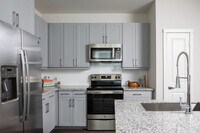 Building Photo - Special Offer: Reduced Rates & Free Rent!