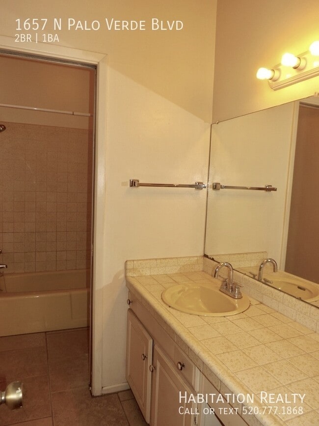 Building Photo - 1657 N Palo Verde Blvd