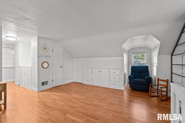 Building Photo - 2612 23rd Ave