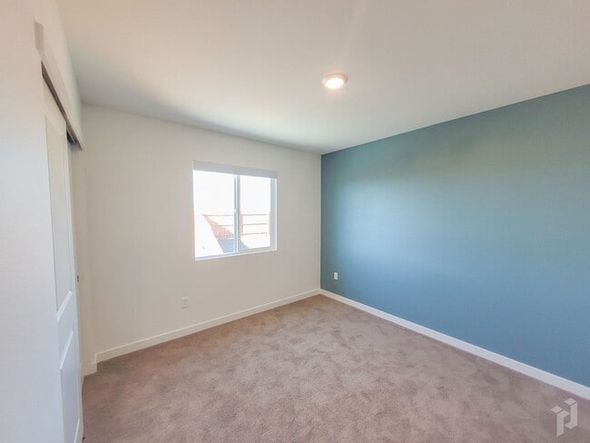 Building Photo - MOVE IN SPECIALL!!! $500 OFF FIRST MONTH'S RENT!