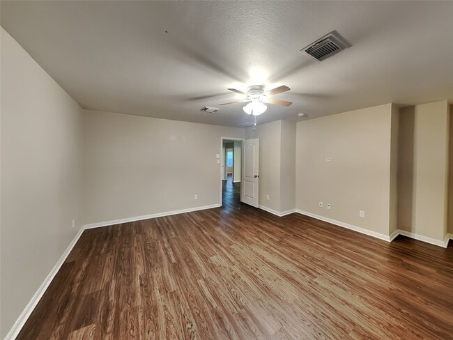 Building Photo - 18302 Fair Grange Ln