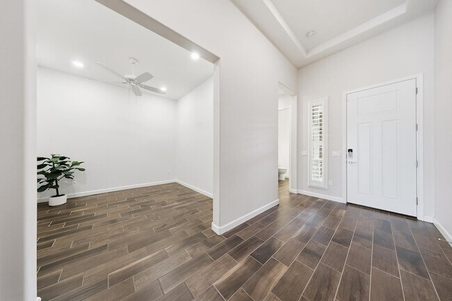 Building Photo - 4897 N 207th Ln