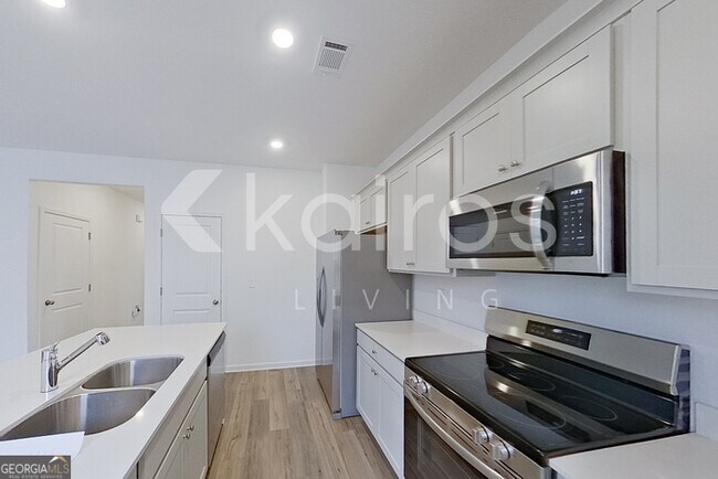 Building Photo - 212 Birch Ave