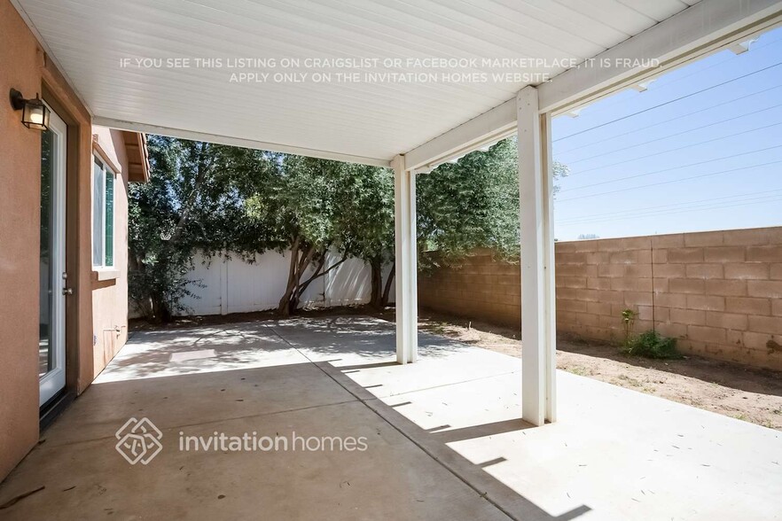 Building Photo - 655 Cedar View Dr