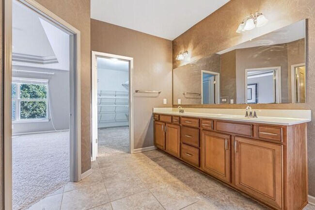 Building Photo - 4269 Woods Creek Ln
