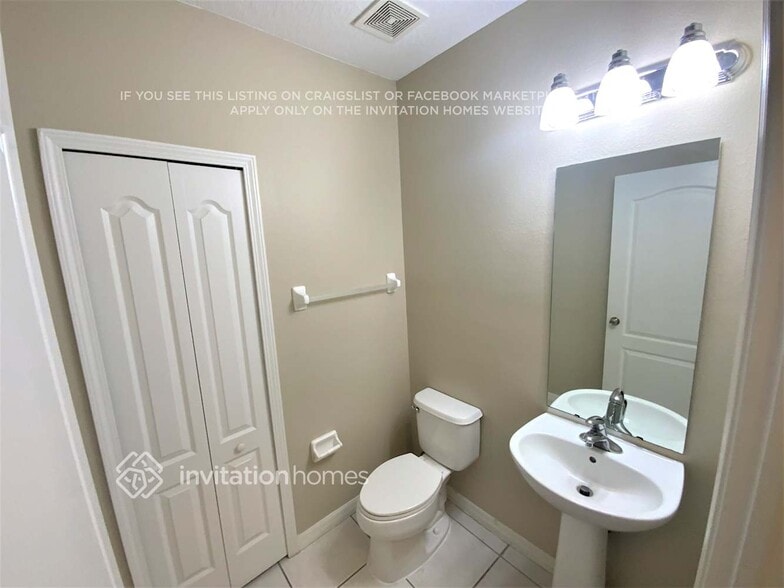 Building Photo - 710 Cristelle Jean Dr