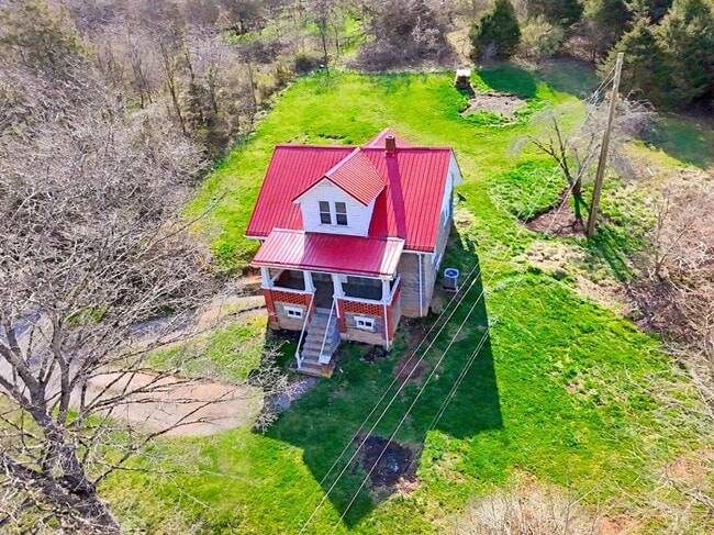 Building Photo - 11494 New Garden Rd