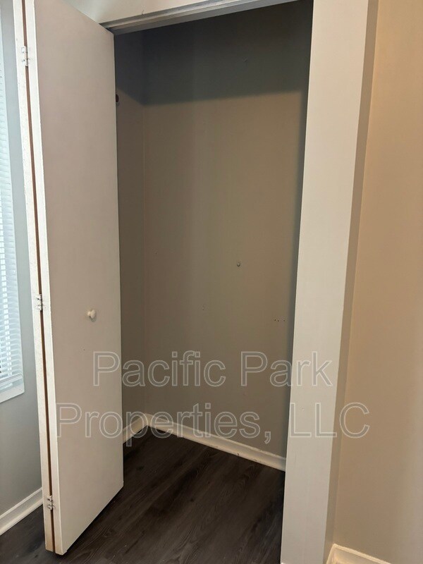 Building Photo - 3639 Richelieu Rd