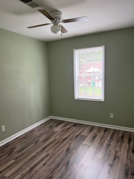 Building Photo - 531 Flint Ave