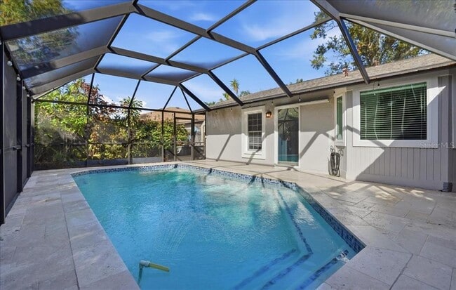 Building Photo - 6808 Friendship Dr