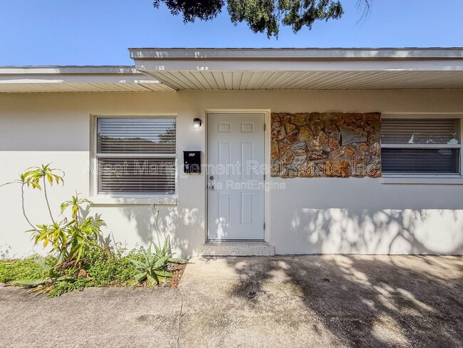 Building Photo - 474 93rd Ave N