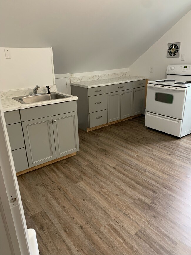 Kitchen - 159 Analomink St