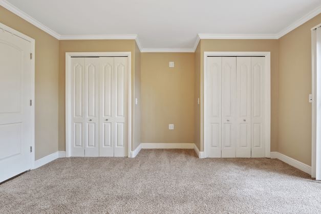 Building Photo - 262 Crown Oaks Way