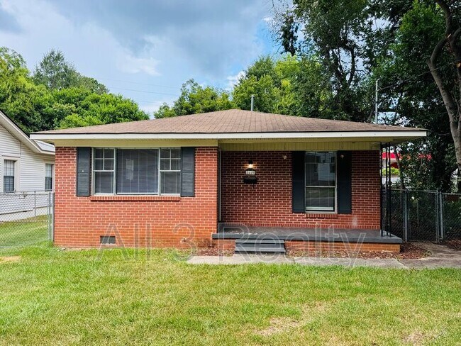 Primary Photo - 1619 Yancey Ave