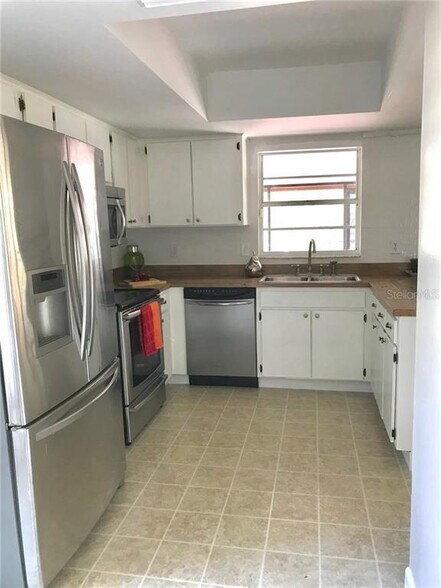 Building Photo - 4637 Cabbage Palm Dr