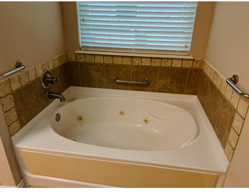Building Photo - 18400 Agua Dr