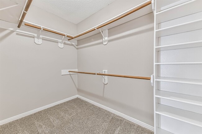 Building Photo - 2107 Bennigan St