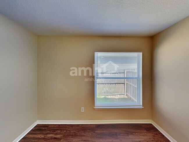 Building Photo - 11514 Pineloch Loop