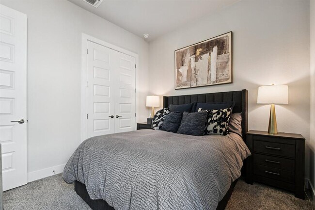 Building Photo - 11212 Charger Wy