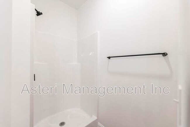 Building Photo - 2141 Houston Lake Rd