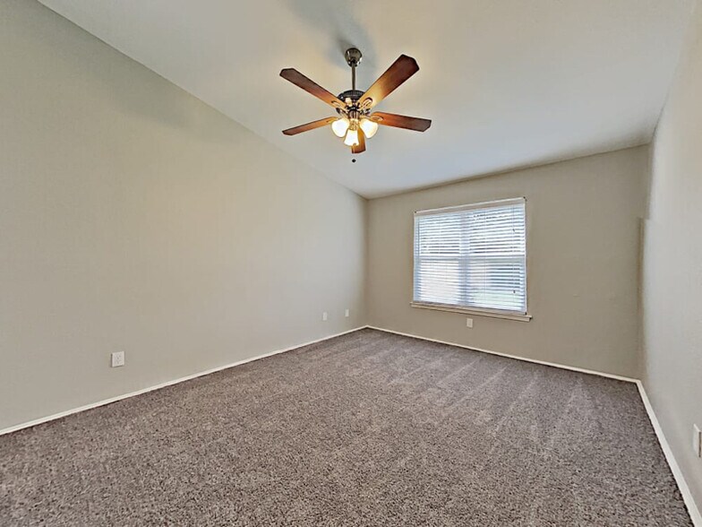Building Photo - 206 Kalmia Dr