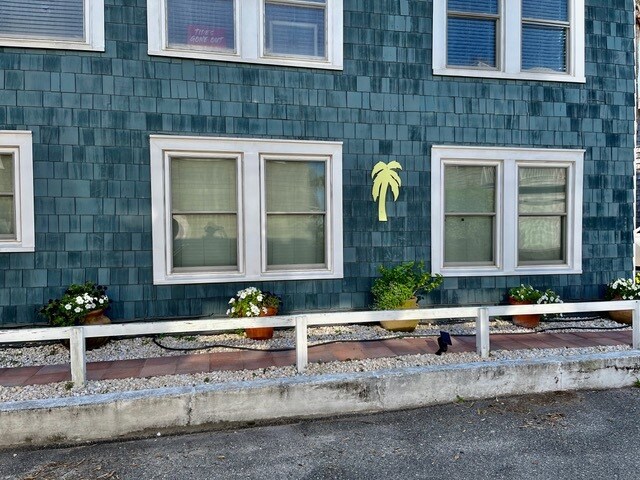 Front View - 1412 Strand St