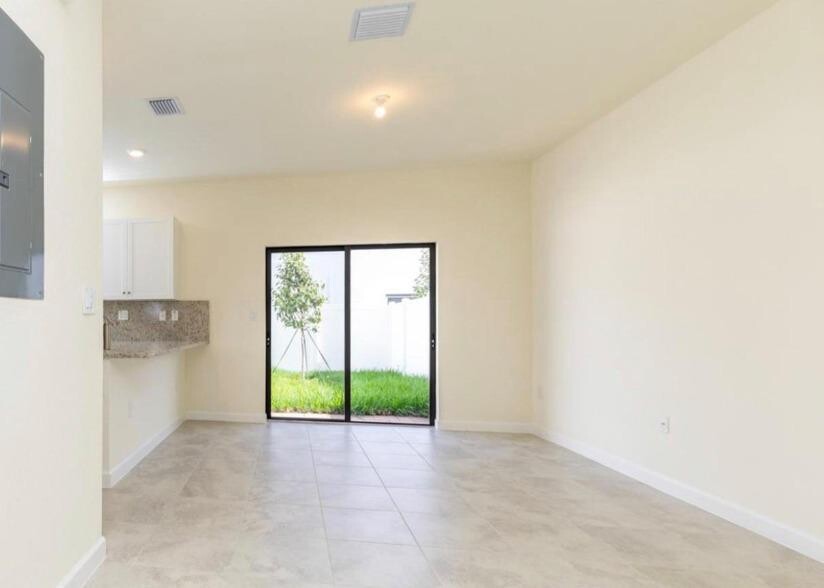 Building Photo - 10575 W 33rd Way