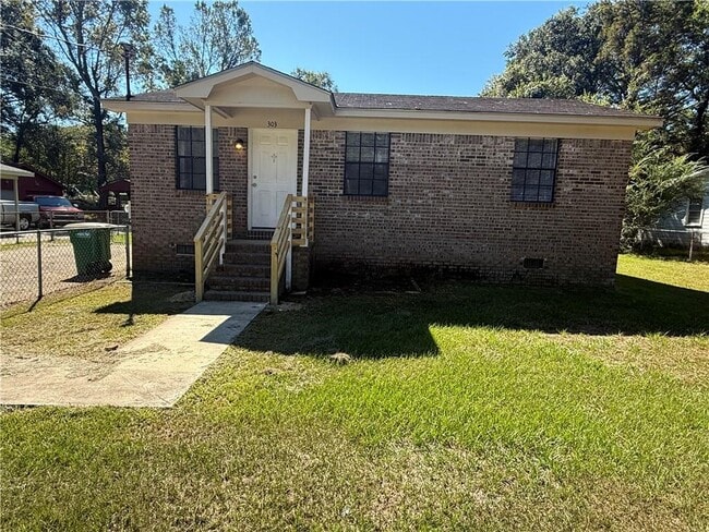 Primary Photo - 303 Ruben Ave