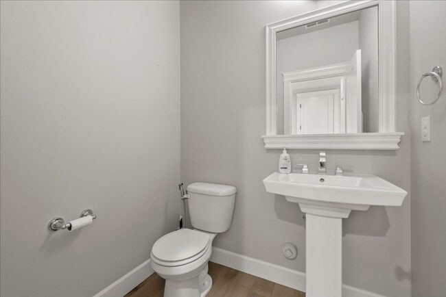 Building Photo - Luxury Living at Sagebrook