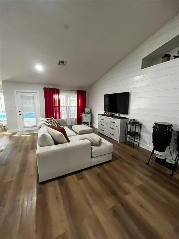 Building Photo - 2045 Jan Lan Blvd