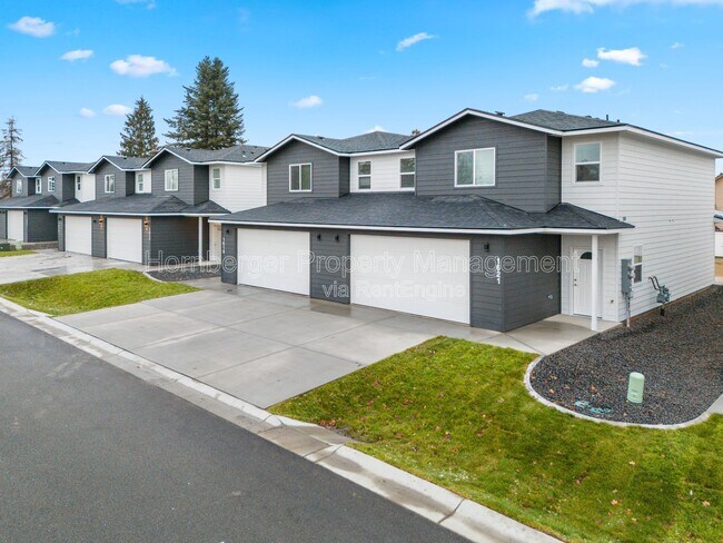 Building Photo - 1603 N Manifold Ln