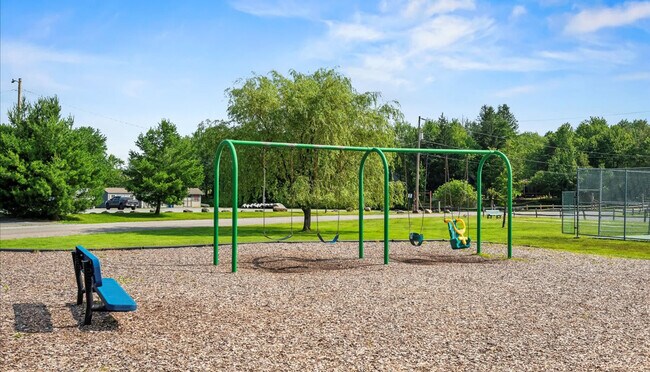 Building Photo - 223 Paxinos Dr