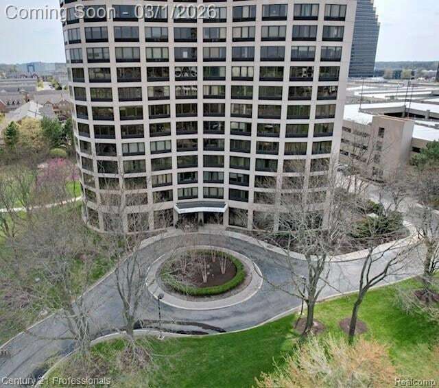 Building Photo - 5000 Town Center Dr