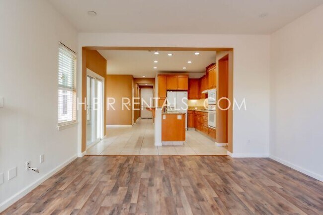 Building Photo - Charming 3-Bed, 3-Bath with 2,037 Sq Ft of Comfort in Mountain House!