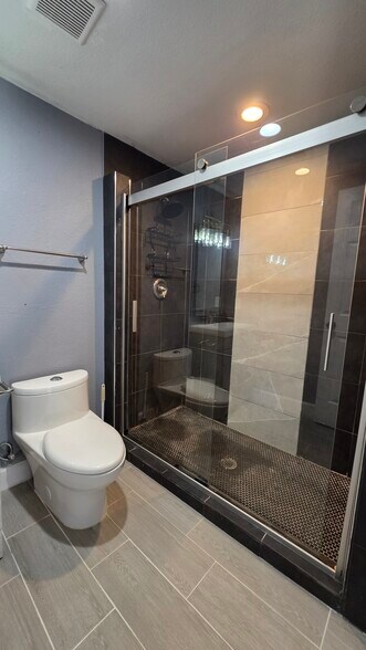 Building Photo - 9426 Sandra St