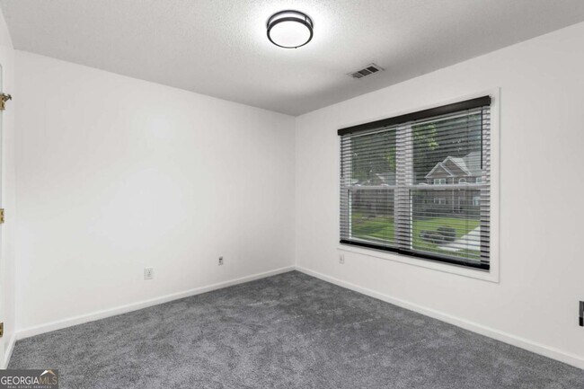 Building Photo - 1612 Branch Creek Cove