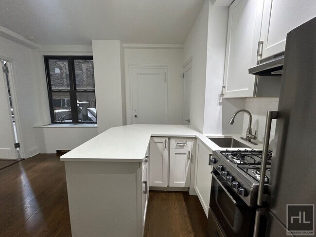 Building Photo - EAST 46 STREET