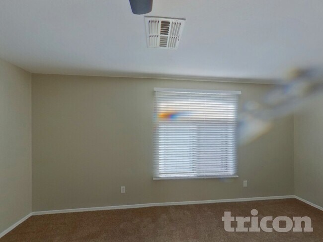 Building Photo - 43846 W Magnolia Rd