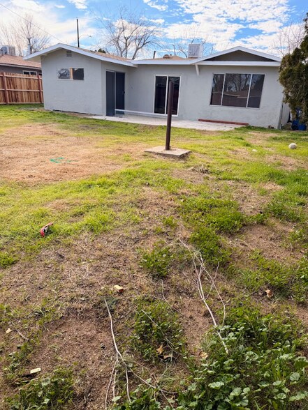 Building Photo - 44056 Date Ave