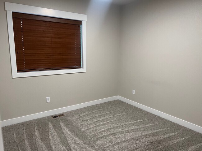 Building Photo - 5428 Dolomite Cir