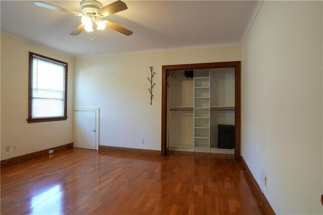 Building Photo - 4222 Vincennes Pl