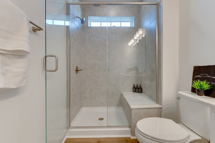 Building Photo - 4016 Bunker Dr