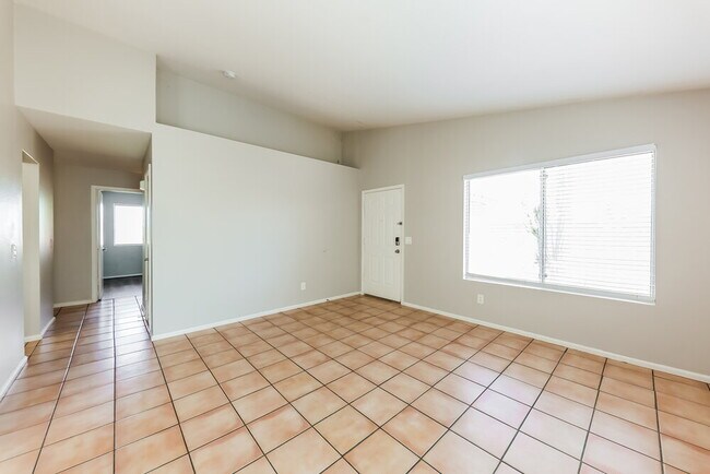 Building Photo - 10727 W Calle del Sol