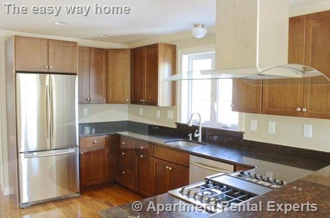 Building Photo - 620 Trapelo Rd