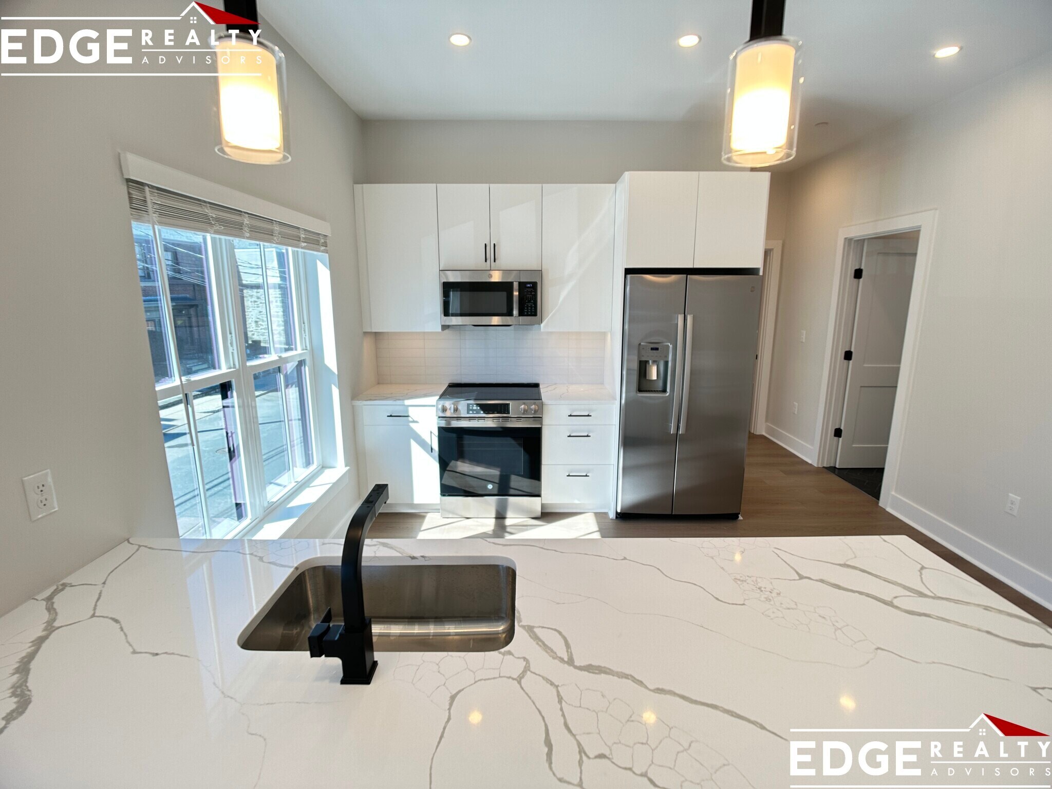 Building Photo - 9 Newton St