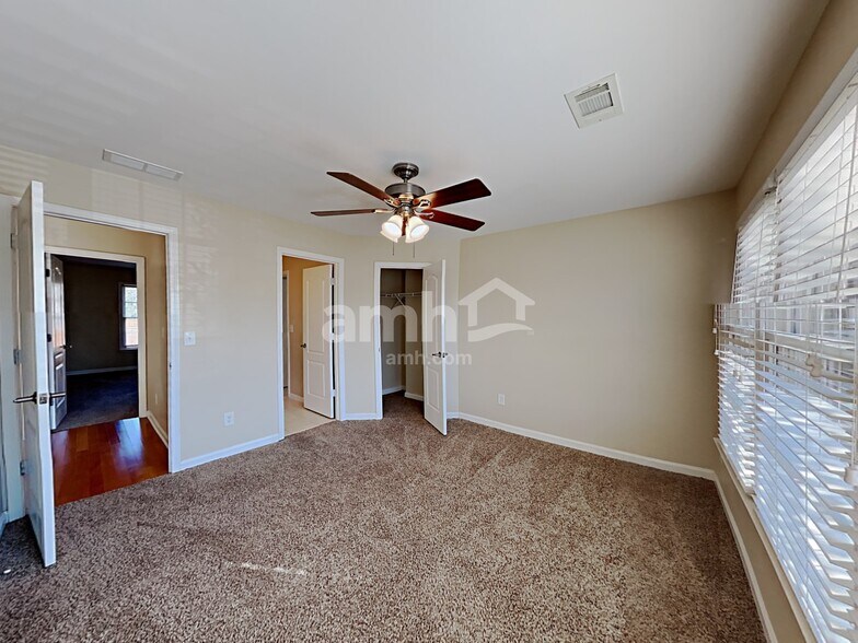 Building Photo - 4968 Stone Moss Way