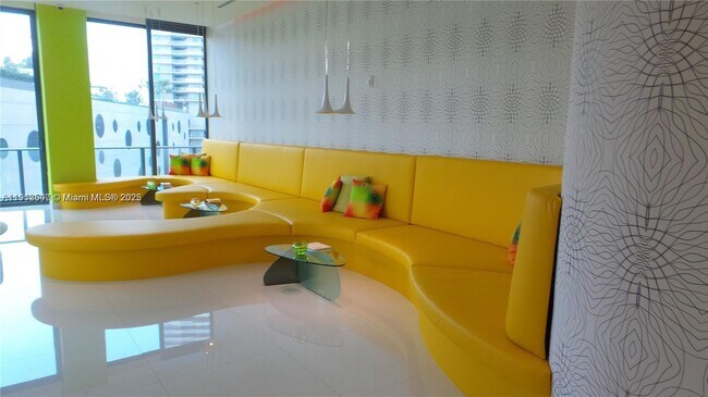 Building Photo - 501 NE 31st St