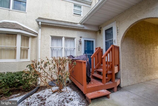 Building Photo - 1529 Margaret Ct