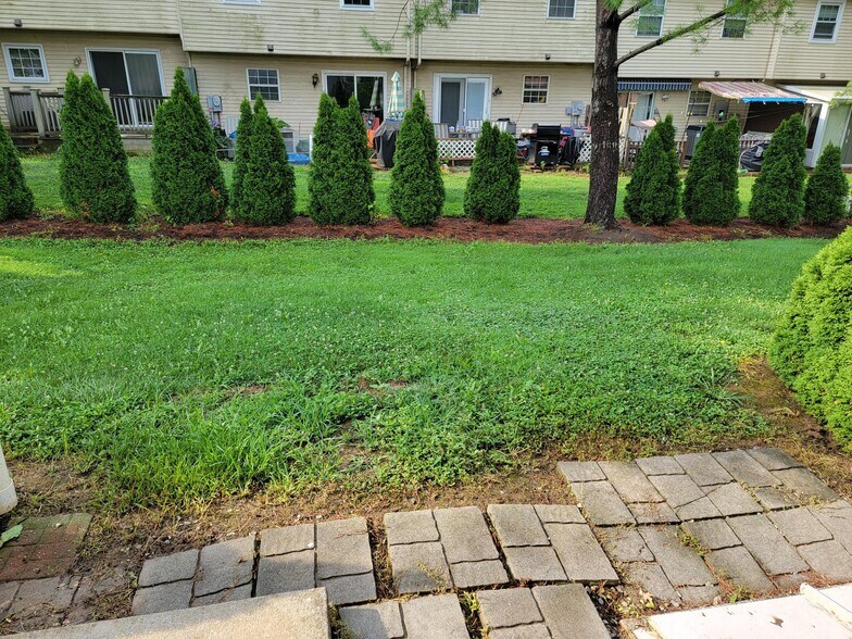 Building Photo - 396 Dohner Dr