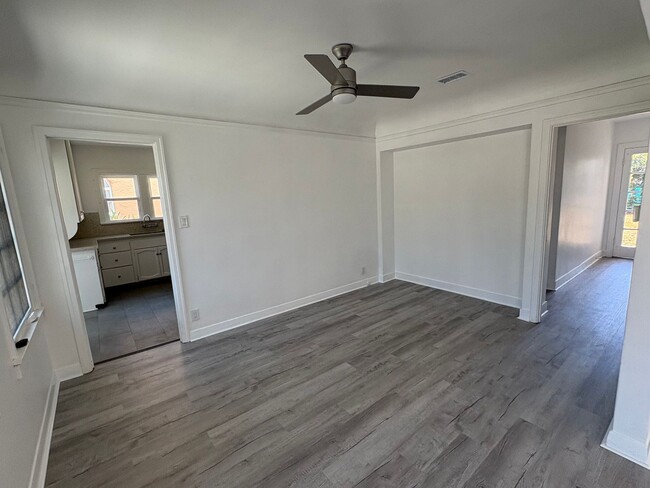 Building Photo - Charming Tudor Style 3 Bed 1.5 Bath PLUS Studio Guest House complete with kitchen and bath!